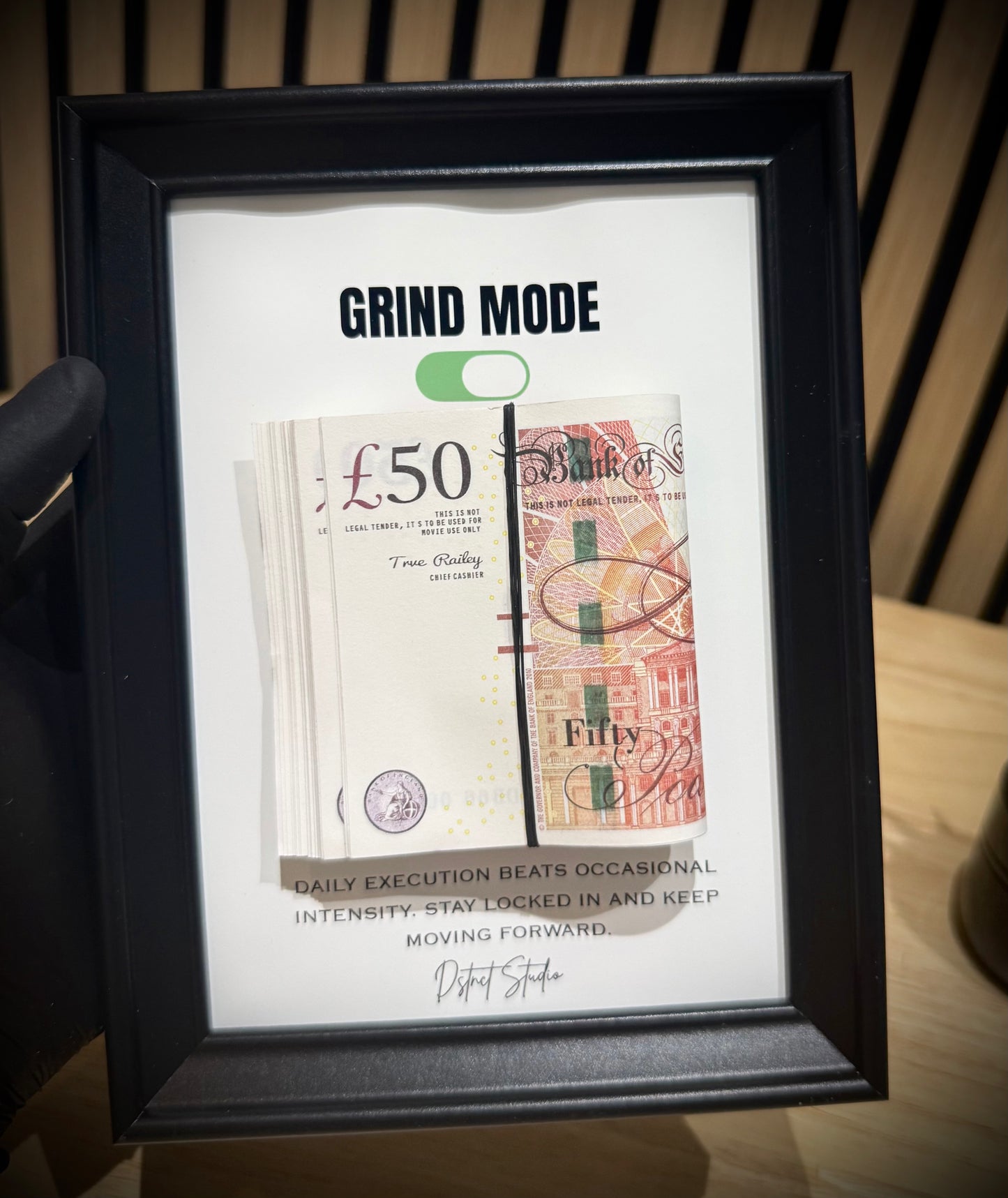 GRIND MODE. (COMPACT - MONEY)