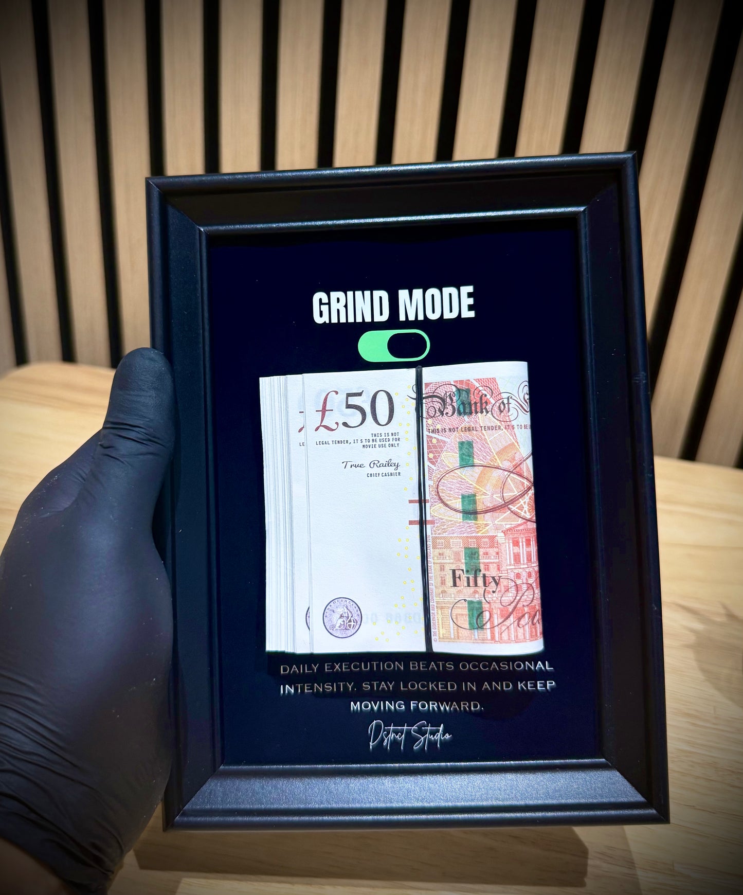 GRIND MODE. (COMPACT - MONEY)