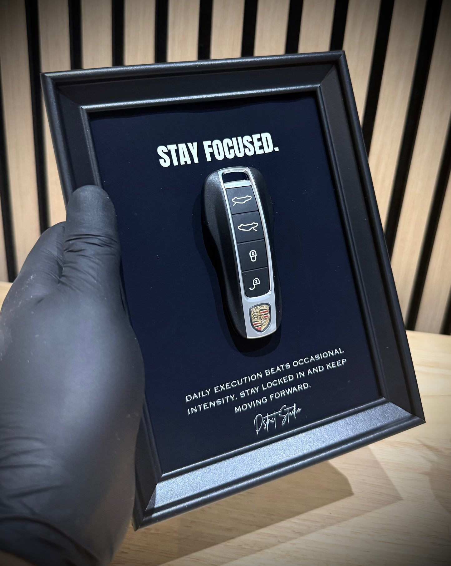 STAY FOCUSED. (COMPACT - KEY)